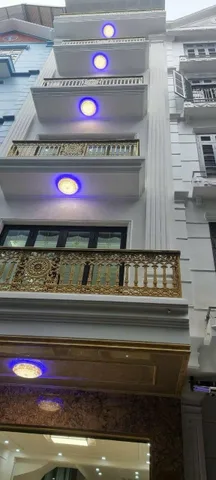 Cho Thuê Nhà Trần Quốc Hoàn - Cầu Giấy 52M² 6 Tầng Thang Máy 4 Ngủ - Full Nội Thất - Ngõ Ô Tô Tránh - Ở, Kinh Doanh - Giá Thuê 34tr