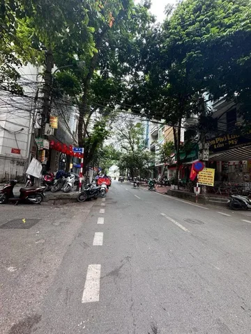 Võ Văn Dũng. Mặt ngõ to như phố KD sầm uất ngày đêm. 1 nhà ra MP. Ngay Quận Uỷ, Hồ Hoàng Cầu. Vị trí VIP Quận Đống Đa