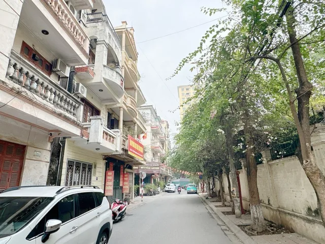 Bán Nhà Khuất Duy Tiến. Thanh Xuân. Ô Tô. DT 51m2. MT 4.2m. 5 Tầng. Giá 25.8 Tỷ.