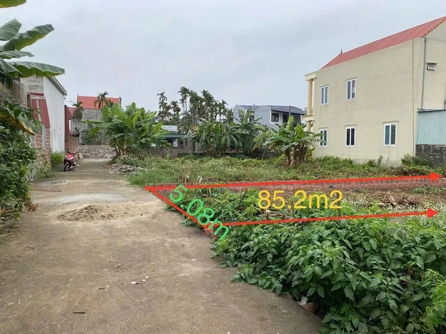 💥💥💥Duy nhất Lô đất đẹp tại Hoa Động, Thủy Nguyên .l/h:076.231.9990 em Thúy 
👉Diện tích 85,2m2, mặt tiền 5,02m
Ô tô 7 chỗ vào tận đất
👉Vị trí đẹp : 5 phút ra tới trung tâm hành chính ,cách trục đường trải nhựa chỉ 50m, gần chợ, trường học các cấp....tiệ