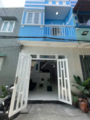 Chủ ngộp bán gấp căn nhà 4x10m gần Vinhomes Hóc Môn 725tr còn thương lượng