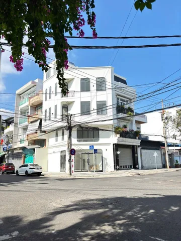 🌈Bán Căn Góc 2 Mặt Tiền Vị Trí Đẹp Trung Tâm Tp Nha Trang
- Nhà mới 4 tầng + tum căn góc đường Lê Chân và Âu Cơ
- Có vị trí lắp thang máy 
- Diện tích 28,7m2 ngang 10m ôm góc 2mt
- Tầng trệt + lửng 01 PK + 01 Bếp + 01WC
- Tầng 2 và 3 + 02PN + 02WC
-