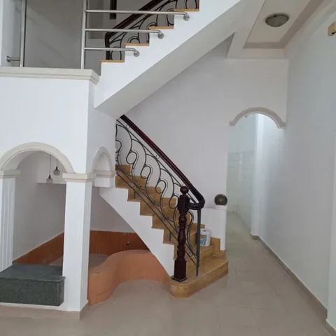 Cho Thuê Nhà 2.5 Tầng, 120m2, 3 Phòng Đường Phó Cơ Điều, P.12, Q.5