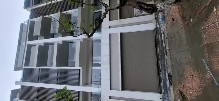 Bán nhà 121.5m² full thổ cư ngang 6m giá 9.5 tỷ tại vườn Sen dự án Từ Sơn Garden City mặt đường 277