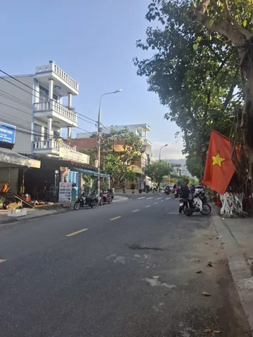 🔥 ĐẤT TẶNG NHÀ 2 TẦNG - SÁT BIỂN MÂN THÁI - MT VÕ DUY NINH - 123M2 - 15.X TỶ