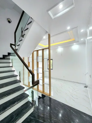 Bán nhà 4 tầng diện tích 40m.Tại Bình kiều 1. Đông Hải. Oto đỗ gần nhà ngõ thông thương. Đặc biệt không có nhà đối diện