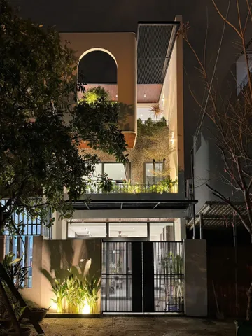 Mỗi tháng có dòng tiền 27tr/tháng, Đường Trần Hưng Đạo B, Phường 02, Quận 5, DT 80m2, Giá 3 tỷ 790tr, Sổ riêng
