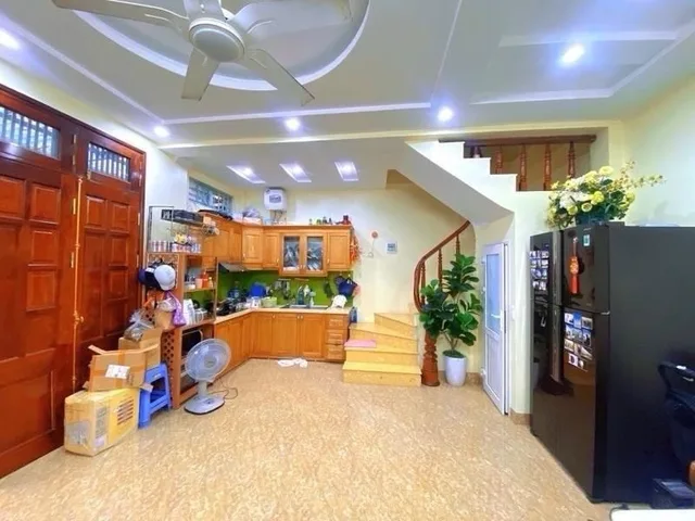 Bán nhà Nguyễn Lương Bằng 37m, gần hồ không khí thoáng, giá 12 Tỷ