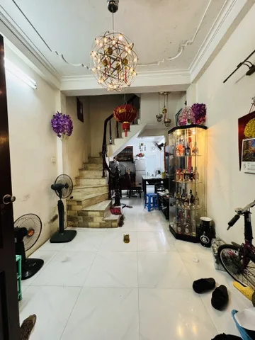 Bán nhà Tôn Đức Thắng, 30m, OTO Santafe đỗ cửa, kinh doanh tốt, 9 Tỷ