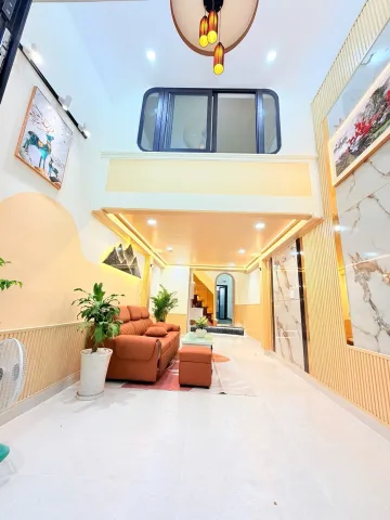 Mới keng cạnh Đầm Sen ở ngay, hxh, 3 tầng 48m2, chỉ 6.1 tỷ
