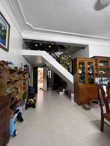 Cho thuê nhà mặt ngõ Ô TÔ Vương Thừa Vũ, Thanh Xuân DTSD 120M x 3T giá 20 triệu