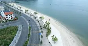Bán gấp! Đường ven biển- 2ty550 645m2 ngang 14m - tiện kinh doanh, xây khách sạn, đầu tư -