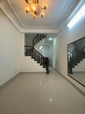 Cho Thuê Nhà Ngõ 639 Hoàng Hoa Thám 40M² 4 Tầng 4 Ngủ - Nội Thất CB - Giá Thuê 12tr