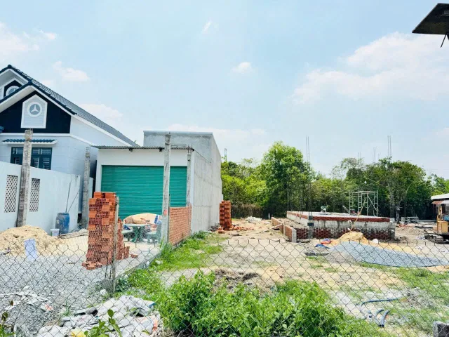 Bán nhà mặt bằng kinh doanh buôn bán MT đường Nhuận Đức Củ Chi TPHCM, DT: 213m2.