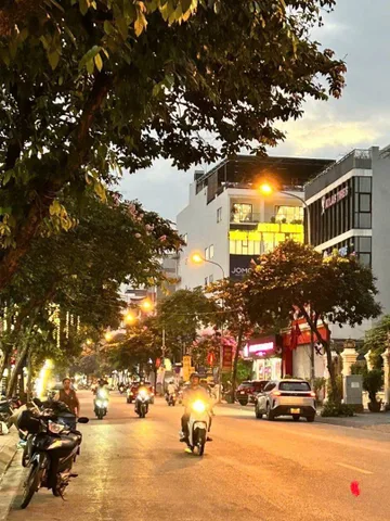 (HIẾM) Bán Đất Việt Hưng, Long Biên 35m² - 5.2 Tỷ, Nở Hậu, Vị trí Trung Tâm, 50m ra Ô tô