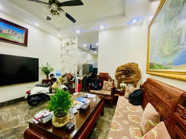 Bán nhà Hoàng Văn Thái - Thanh Xuân – Giá 21.5 tỷ – DT 70m² x 4 tầng – MT 4.9m – 2 thoáng, gần ô tô tránh, ô chờ thang máy