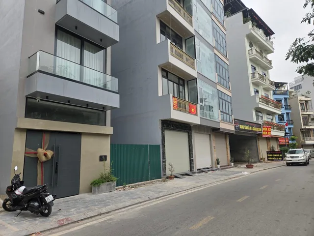 CHÍNH CHỦ _BÁN CĂN _50m²_5 TẦNG _ 24.1 TỶ _LIỀN KỀ GALAXY NGÂN HÀ_VẠN PHÚC_HÀ ĐÔNG
