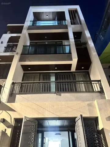 Chủ bán để định cư gần MT Phan Văn Trị, P.11, Bình Thạnh – DT 51m2 giá 3tỷ150tr. Sổ có sẵn.