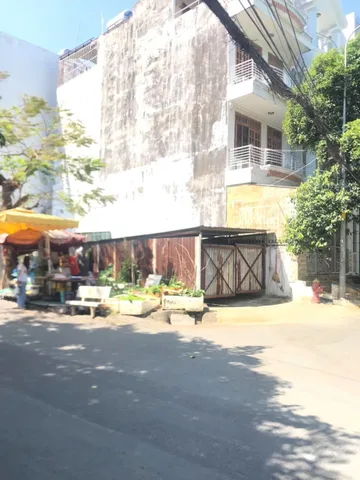Đất 2 mặt tiền hẻm Xe Tăng