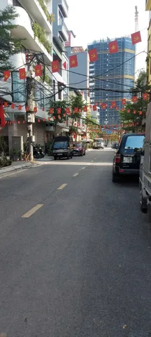 Tôn Đức Thắng, 24,m x 6TẦNG x 3PN, dân xây đủ công năng, ôtô đỗ cửa, ăn sinh đỉnh