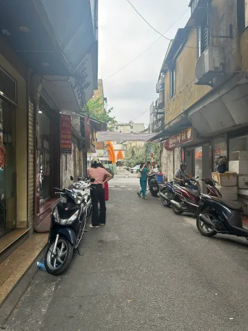 Bán nhà 45m² full thổ cư ngang 12,9m giá 14.5 tỷ tại Đường Thái Thịnh Phường Đống Đa