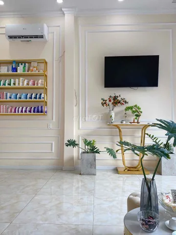 Cho thuê mặt bằng Spa sẵn đồ vào làm luôn không cần sang ,gần Tp.Mới