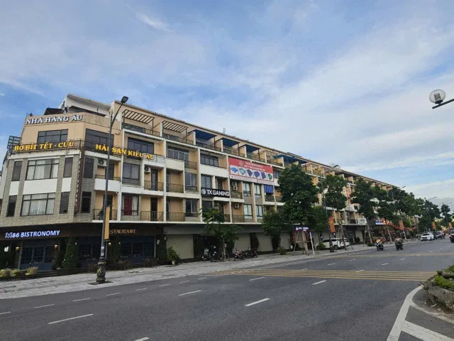 Bán shophouse 5 .5 tầng lý anh tông hud b dt 90m2 mt 5m giá 28 tỷ