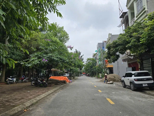 Bán lô nhìn vườn hoa nguyễn tự cường yna dt 81m2 + mt 4.5m + hướng tb giá 8.5 tỷ