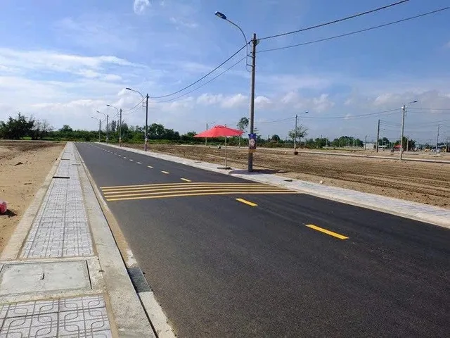 Đất ngộp nằm cách sân bay Long Thành 5km,mặt tiền, sổ sẵn, full thổ cư giá chỉ 12tr/m2 cùng chiết khấu lên đến 15%