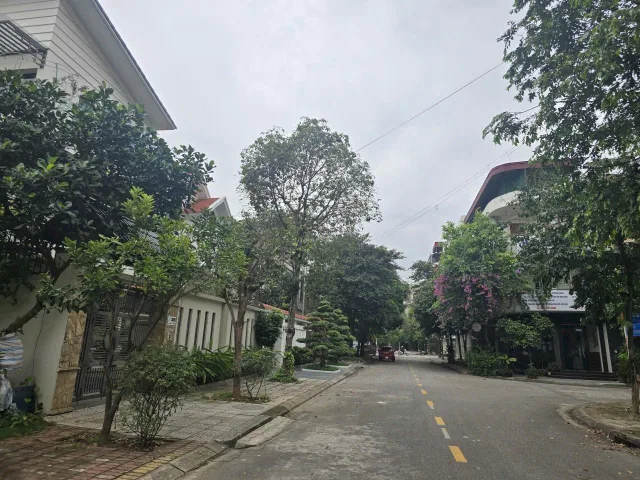 Bán lô áp góc nguyễn tất thông yna dt 101m2 + mt 6.3m + hướng tây nam giá 10.1 tỷ