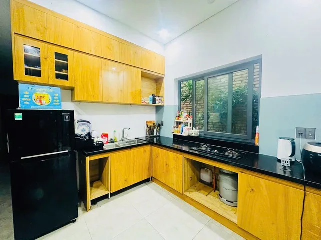 Nhà Ymoan hẻm oto 5x23m ,sân oto 2 phòng ngủ, bán 2tỷ540tr
