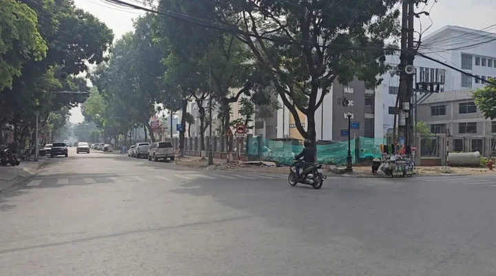 Bán nhà 5.5 tầng đường nguyễn cao dt 190m2 + mt 15m + hướng tây bắc giá 58 tỷ