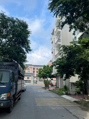 Bán đất bò sơn 3 cách hoàng hoa thám vài lô dt 72m2 + mt 4m + hướng ĐN giá 9.2 tỷ