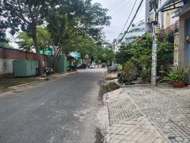 Bán nhà 120m²  6×20m² giá 14 tỷ Phường Bình Tân