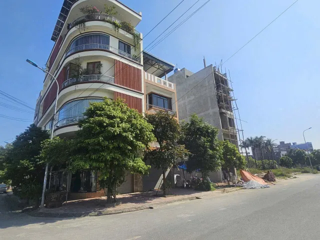 Bán đất nhìn vườn hoa khu 7 đại phúc chục xương cá 22m dt 78.6m2 + mt 5m + hướng tây nam giá 11.5 tỷ