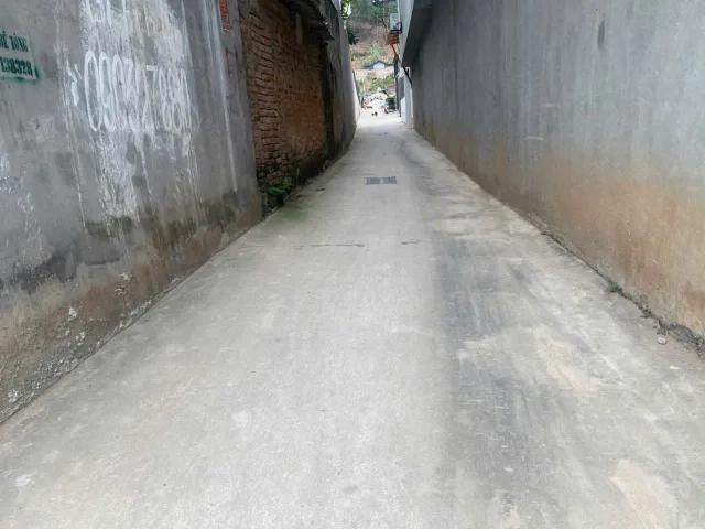 Bán lô thổ cư lãm trại dt 75.8m2 + mt 4.5m + hướng ĐB giá 2 tỷ