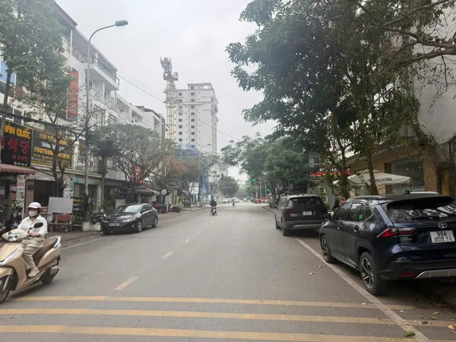Bán nhà 4 tầng đường ngỗ tất tố dt 82.5m2 + mt 5m + hướng ĐB giá 21 tỷ