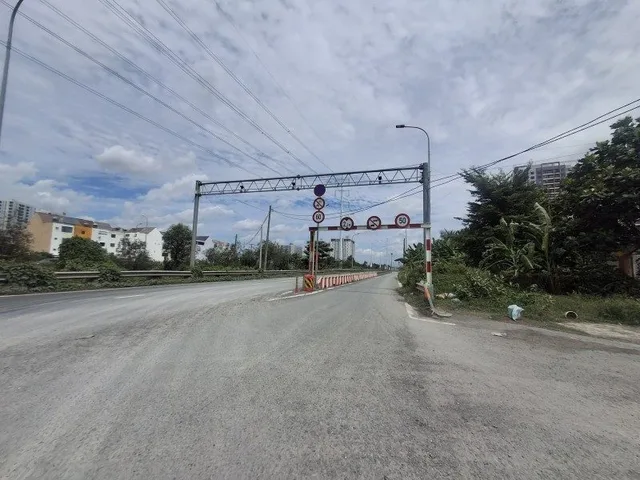 Bán đất 3000m² ngang 42m giá 60 tỷ tại Đường Võ Chí Công Phường Long Trường