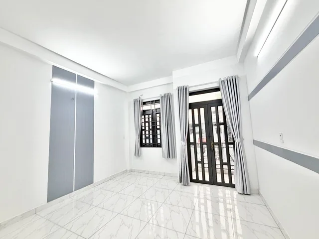 LÊ ĐÌNH CẨN KẾ KHU TÊN LỬA 54M2 4 TẦNG 5.6 TỶ HẺM XE TẢI