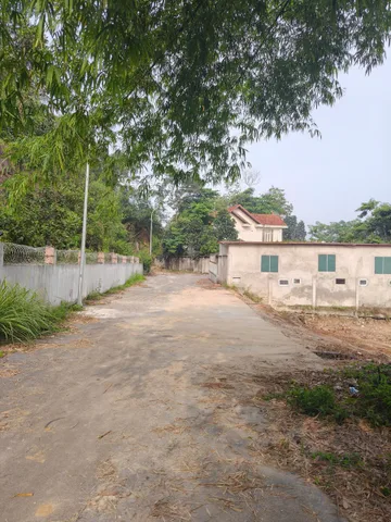 Bán đất hạp lĩnh full thổ cư 2 lô liền nhau thông 2 đầu. Diện tích 716m mặt tiền 20m hướng đông nam & tây bắc. Cạnh KCN nam sơn. Phường hạp lĩnh tỉnh bắc ninh