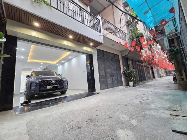 BÁN NHÀ ĐƯỜNG LÊ TRỌNG TẤN. THANH XUÂN. 56M2 - 4 TẦNG. GARA Ô TÔ.