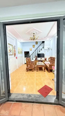 Nhà 2 tầng 2tỷ3 TP Dĩ An - hẻm xe tải đường Lý Thường Kiệt- 43,6m đất - sổ riêng