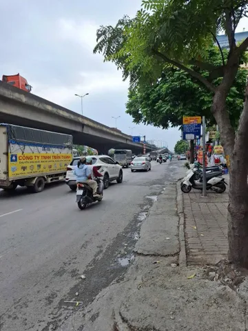 BÁN NHÀ PHÂN LÔ ĐƯỜNG NGUYỄN XIỂN. 68M2 - 6 TẦNG. THANG MÁY. GARA Ô TÔ.