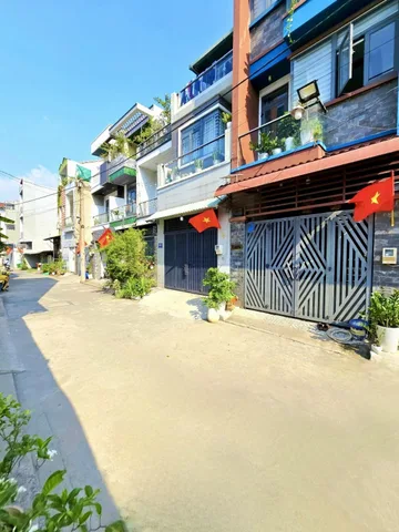 🚗 BÁN NHÀ 3 TẦNG - 50M2(4*12.6), HOÀN CÔNG - 3PN, 3WC - KHÔNG QH -  NHÀ ĐẸP, HẺM XE HƠI - GẦN VINHOME, CHỢ LÒ LU - P TRƯỜNG THẠNH, THỦ ĐỨC.(A)