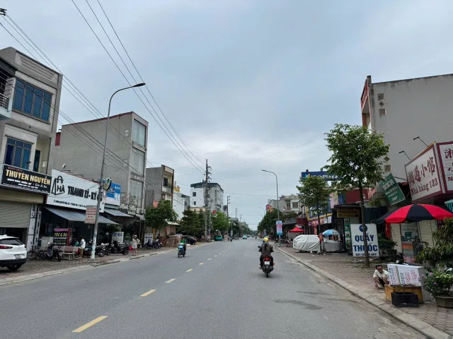 BÁN ĐẤT TẶNG NHÀ 3 TẦNG KINH DOANH ĐƯỜNG 24 PHƯỢNG MAO