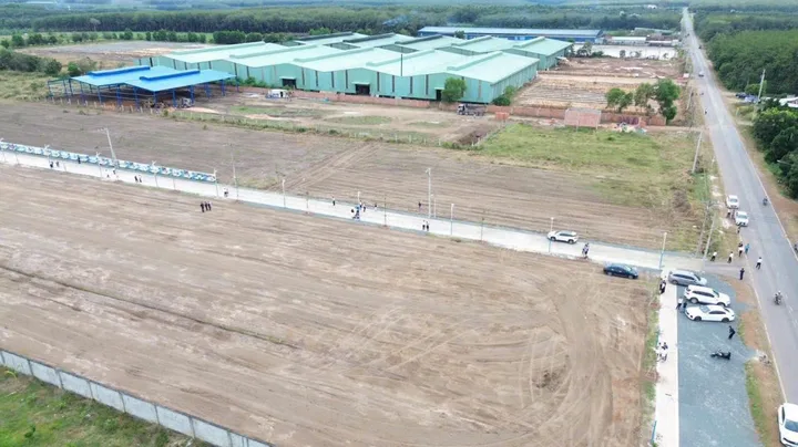 0987789576: đất nền gần kcn tân quan ,chỉ 100tr có lô đất 180m được 150m thổ cư xây trọ hoặc đầu tư lâu dài..