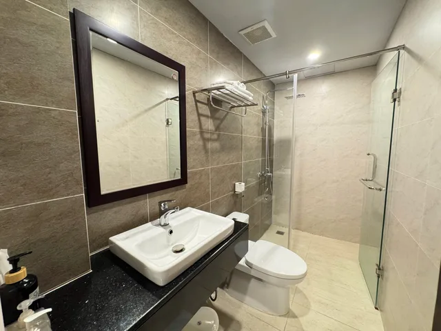 KHÁCH SẠN 6 TẦNG HẺM TRẦN PHÚ GẦN BIỂN - 100M2 - 27 TỶ