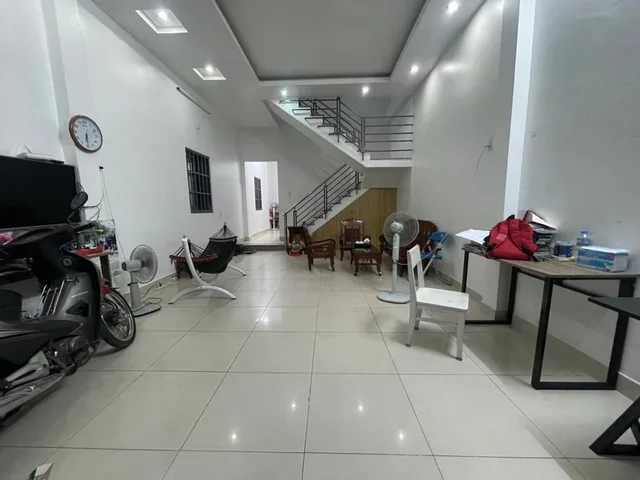 Bán nhà 100m² có sẵn 96m² thổ cư ngang 5m giá 4.7 tỷ tại Đường Tô Ký Phường Trung Mỹ Tây