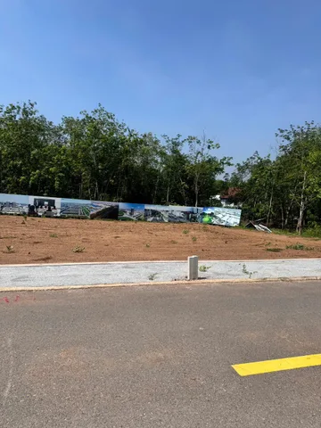 CHỦ GỬI BÁN LÔ ĐẤT 200M2, SHR, THỔ CƯ 100M2, GIÁ 780TR BAO THUẾ, NẰM GIỮA TRUNG TÂM HÀNH CHÍNH