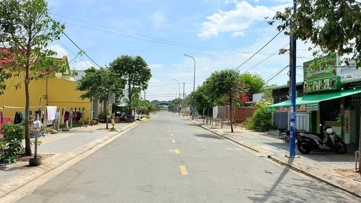 CHỦ NGỘP CẦN BÁN GẤP NGAY KHU TÁI ĐỊNH CU PHƯỚC HẢI CÁCH BIỂN PHƯỚC HẢI CHỈ 5OOM CHỈ VỚI 2 TỶ XXXXX (X TIỂU HỌC Ạ )